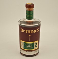 Opthimus 25 Ron Dominicano Oporto