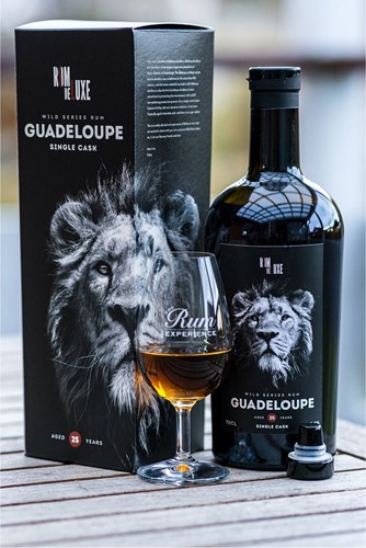 Rom De Luxe Guadeloupe Aged 25 Years