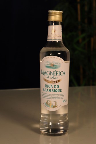 Magnífica de Faria Cachaça Bica do Alambique 