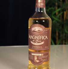 Magnífica de Faria Dupla Maturaçao Cachaça de Alambique