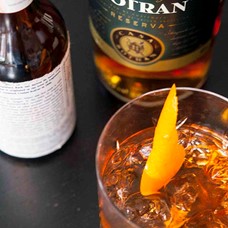 Den perfekte Rum Old Fashioned | Sådan laver du cocktailen