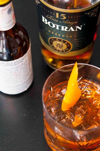 Den Perfekte Rum Old Fashioned 4